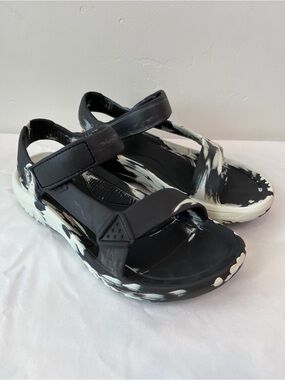 Teva Hurricane Drift Huemix Sandals Black White Swirl Womens Size 9 1134351